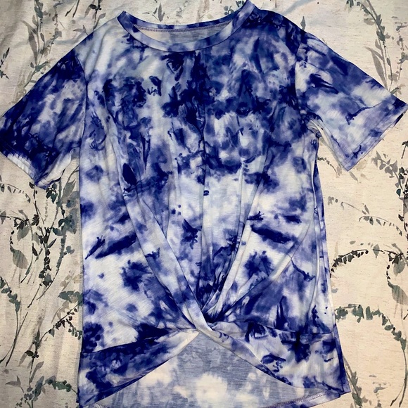 Tie-Dye Knot Tee - Picture 1 of 5